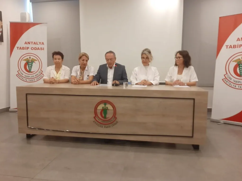 Doktorlardan sezaryen yaptırımlarına sert tepki